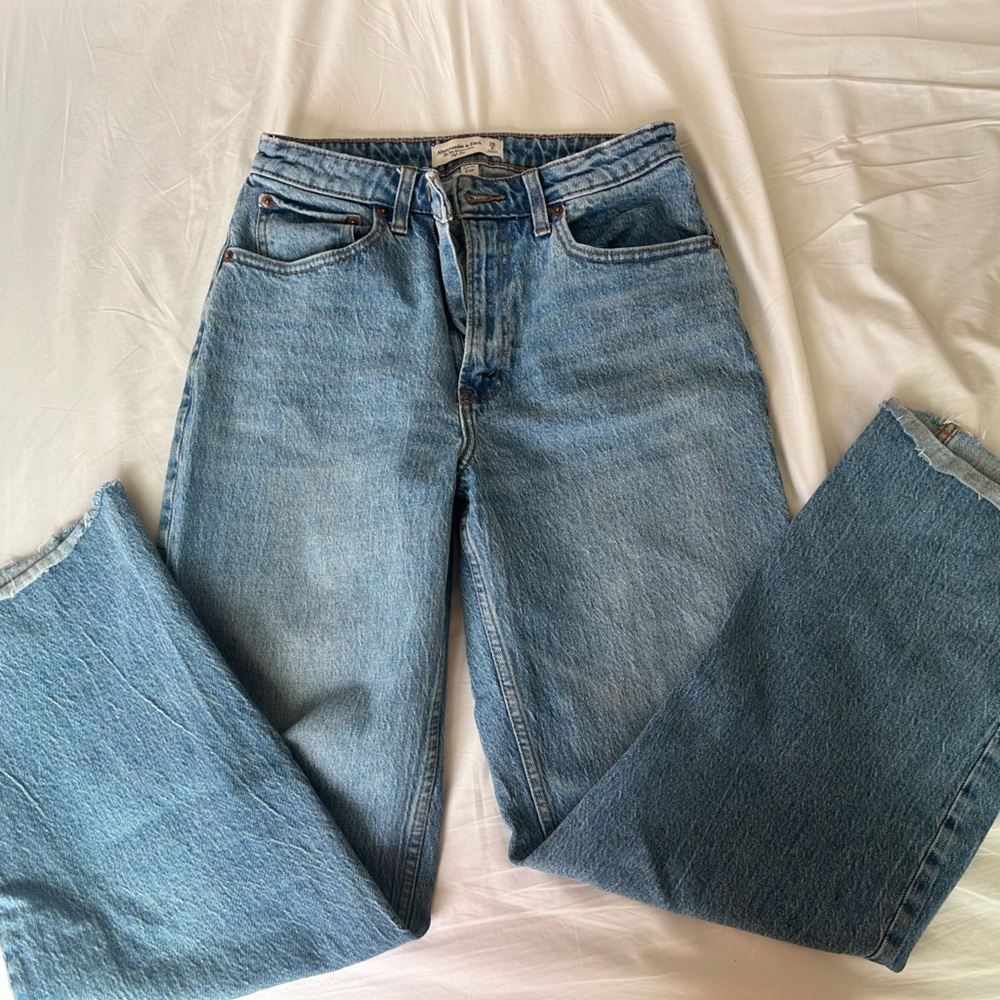 AF Curve Love High Rise 90s Relaxed Straight Leg Light Blue Straight-Leg Jeans